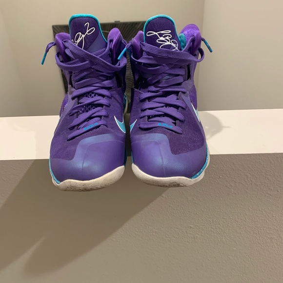 Nike Lebron 9 Hornet - Picture 2 of 5